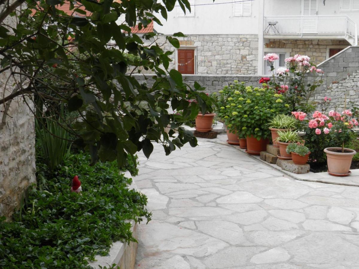 Apartment Mladinic Brac Pucisca Zewnętrze zdjęcie